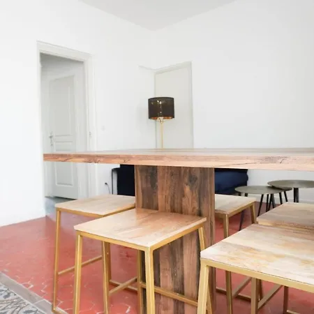 Apartment Bright And Modern 3-bedroom Apartment, 90m2 With Air Condition, In *