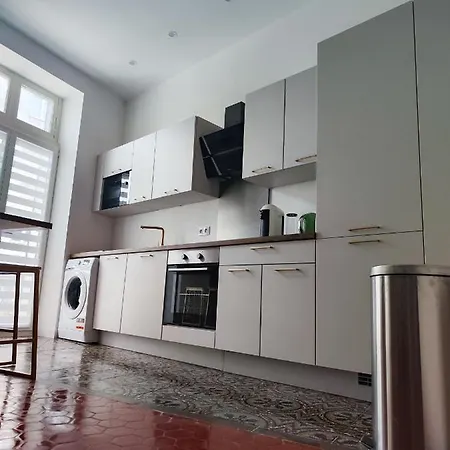 Bright And Modern 3-bedroom Apartment, 90m2 With Air Condition, In Apartment