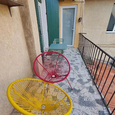 Bright And Modern 3-bedroom Apartment, 90m2 With Air Condition, In * Beziers