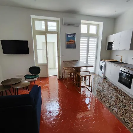 Lejlighed Bright And Modern 3-bedroom Apartment, 90m2 With Air Condition, In Béziers